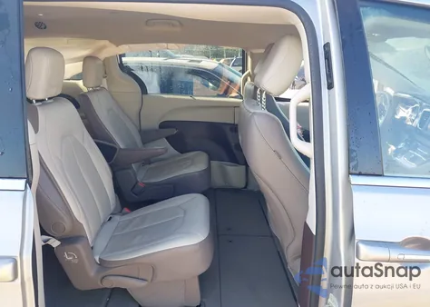 2018 Chrysler Pacifica Touring L из США, поврежденный, VIN 2C4RC1BG9JR354847